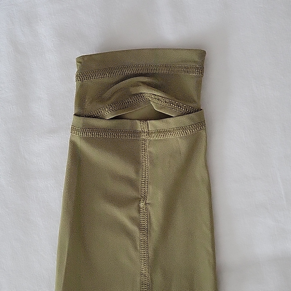 NWT Lululemon Nulu & Crisscross Mesh Stirrup tights Bronze Green 12 - Picture 11 of 11